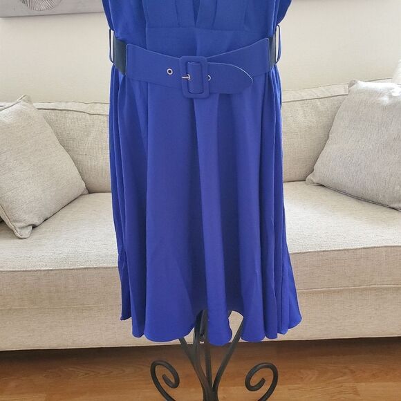 NEW! City Chic | 'Vintage Veroni' Fit & Fare Dress - size 22W in Blue - Picture 4 of 12